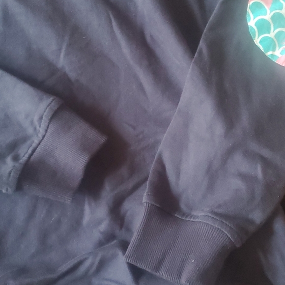 Pullover - Picture 3 of 3